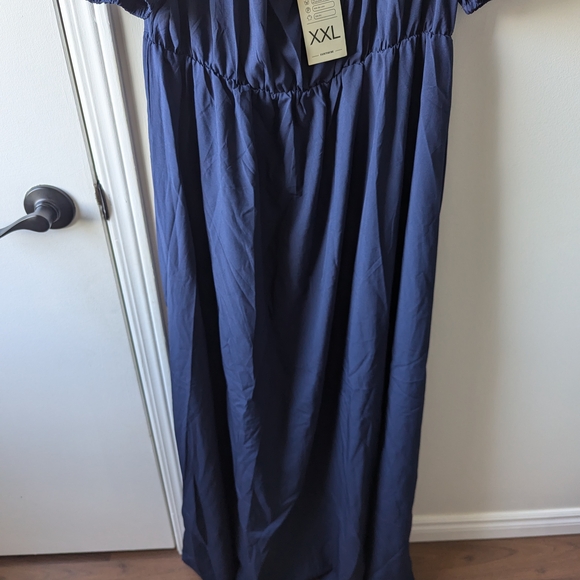BNWT Plus Size Elegant Navy Blue Maxi Dress - Picture 3 of 5